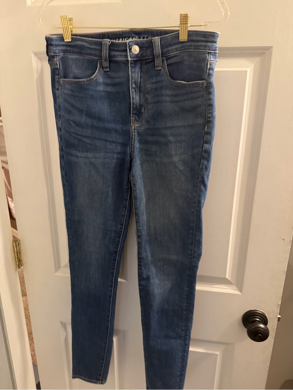 American Eagle size 6 regular Women's High-Rise Skinny Jeans in Medium Blue